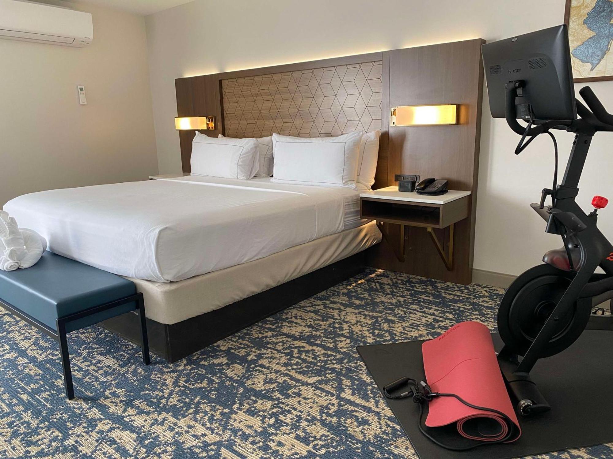 Doubletree By Hilton Tinton Falls-Eatontown Eksteriør billede